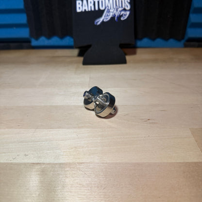 Magnetic rock light mounts